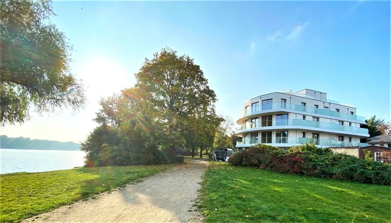 Direkt an der Dahme: 2-Zimmer-Wohnung mit großer Terrasse und traumhaftem Wasserblick — photo 1